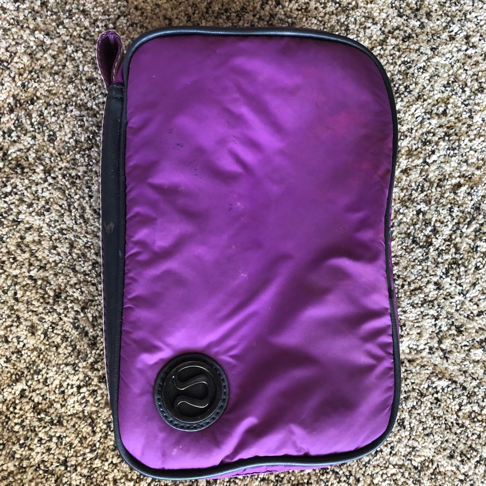 Lulu Lemon Toiletries Bag
